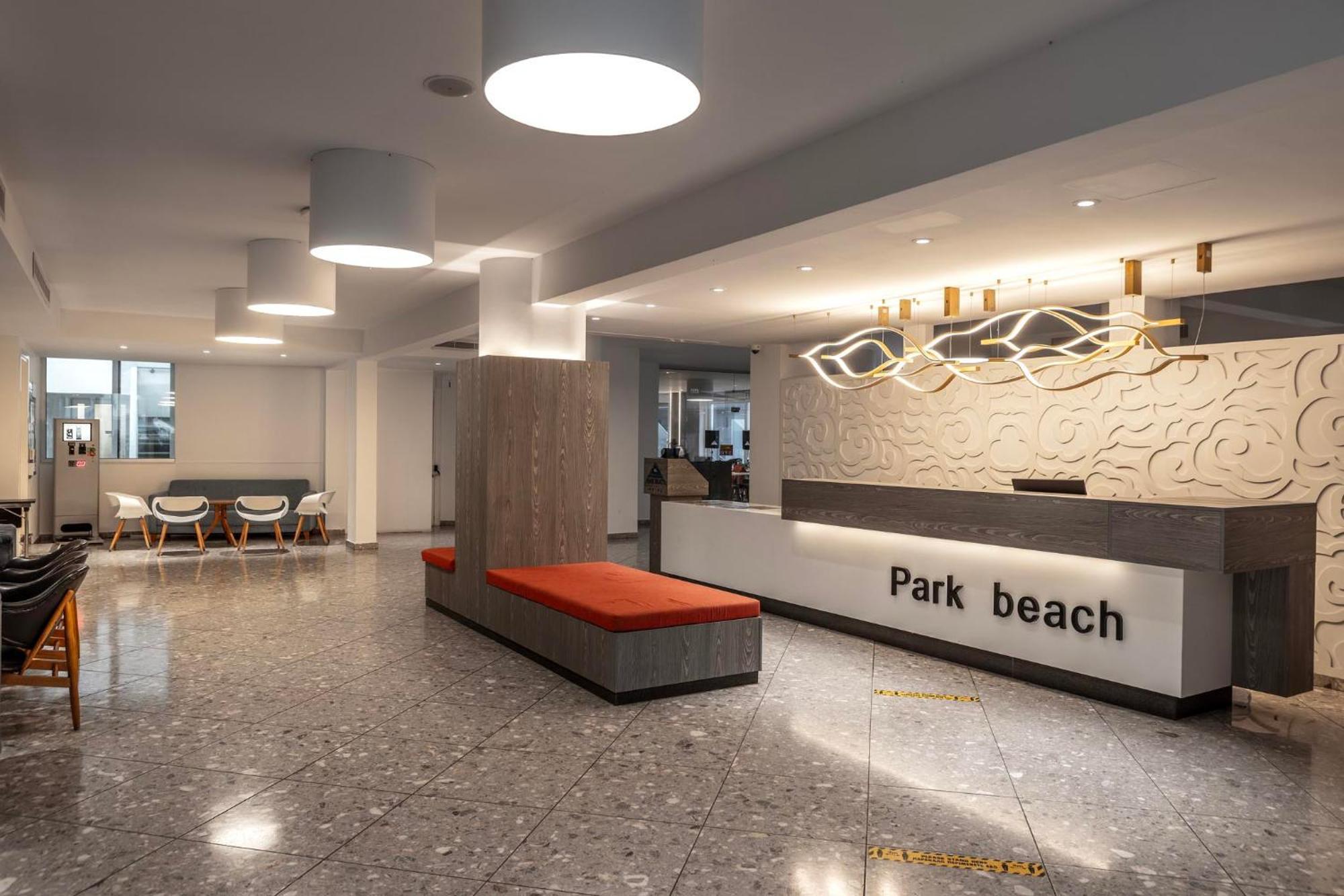 Park Beach Hotel Limassol Bagian luar foto