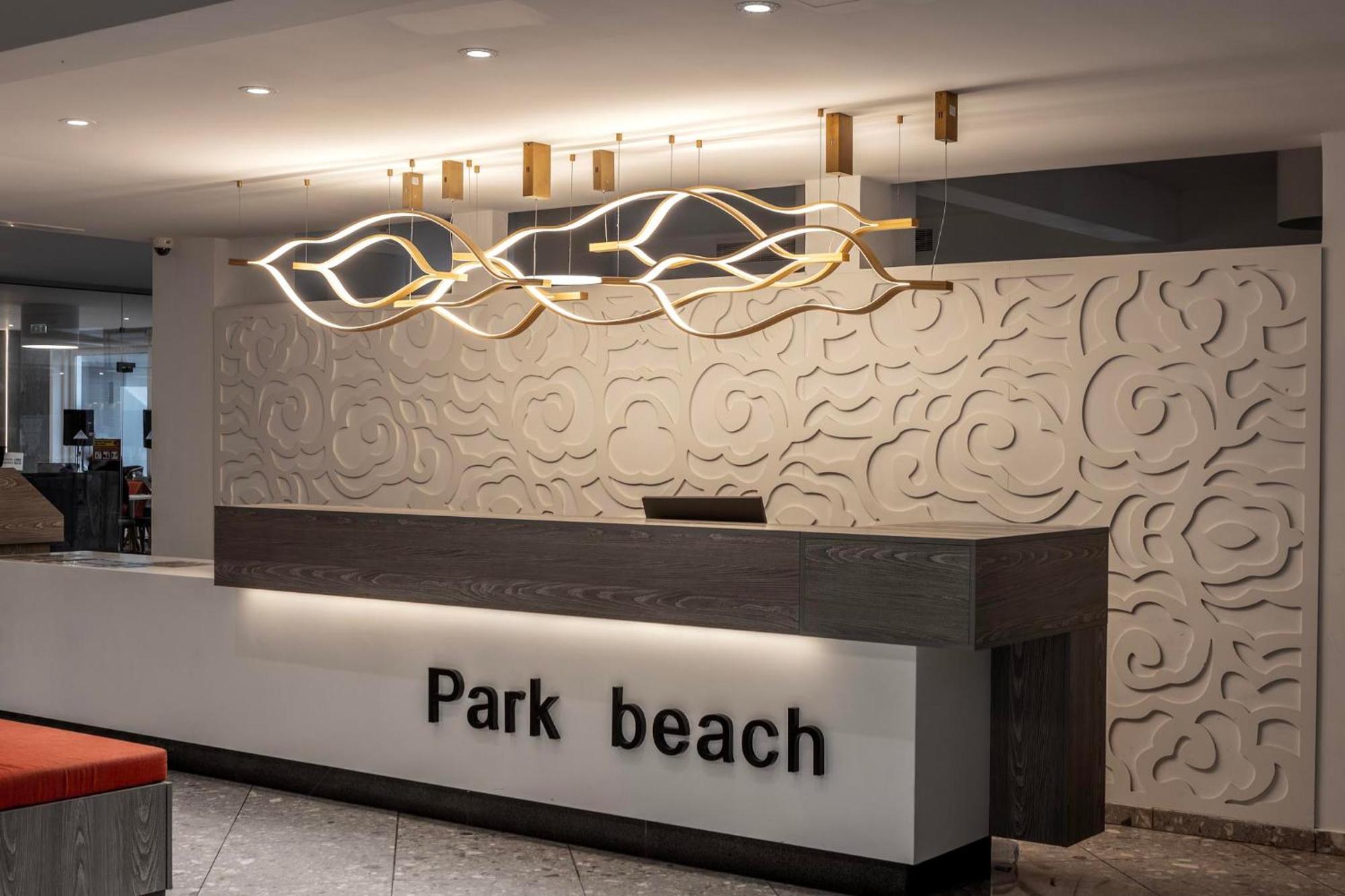 Park Beach Hotel Limassol Bagian luar foto